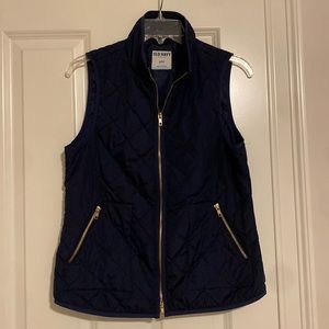 Old navy lightweight quilted vest